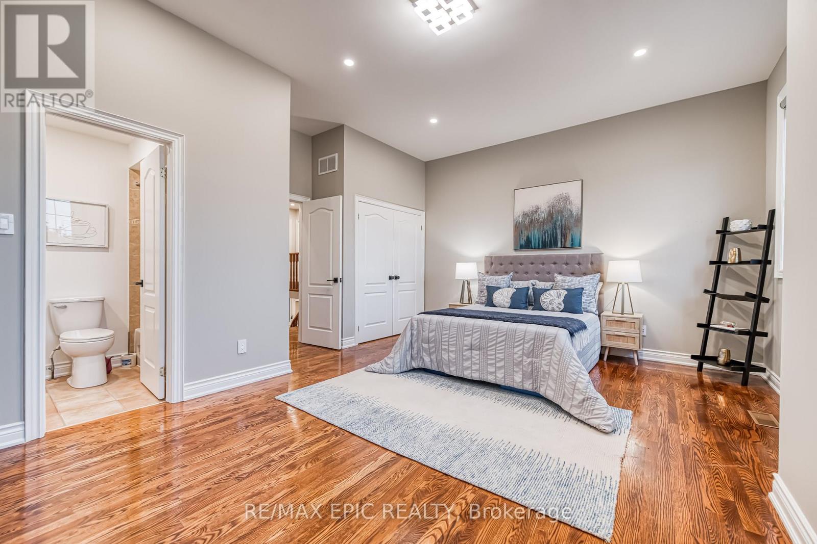 Single Family House for Sale in  THORNHILL WOODS DRIVE Vaughan (Patterson) 