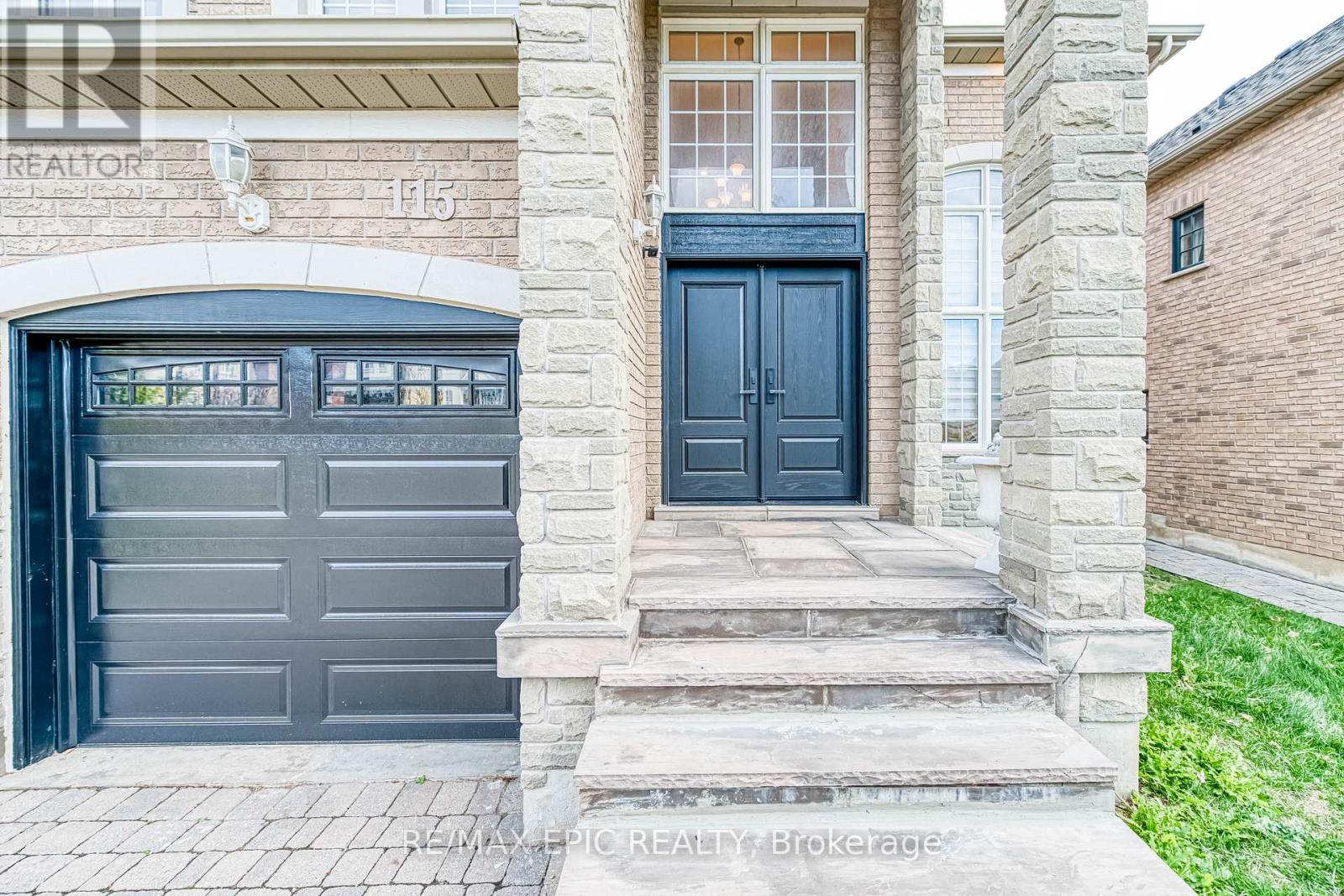 Single Family House for Sale in  THORNHILL WOODS DRIVE Vaughan (Patterson) 