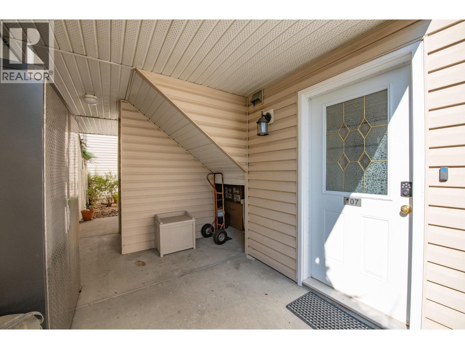 107 110 Kalamalka Lake Road, Vernon