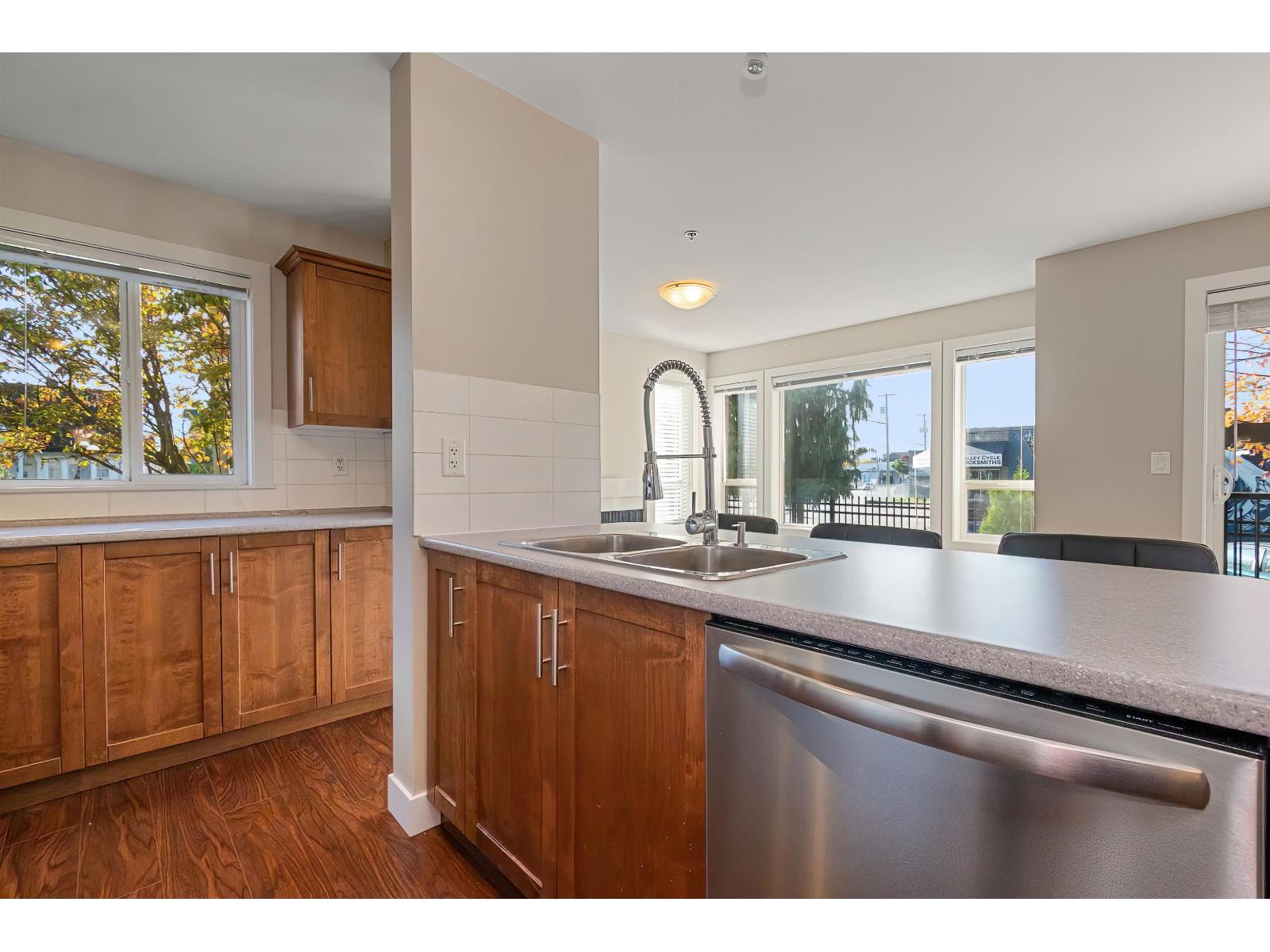 106 9422 VICTOR STREET, Chilliwack Proper East, Chilliwack