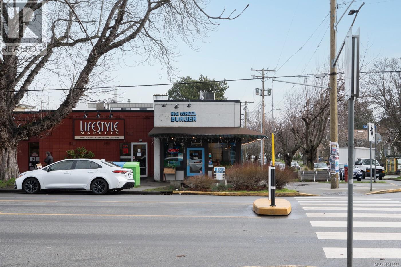 105 1035 Sutlej St, Victoria