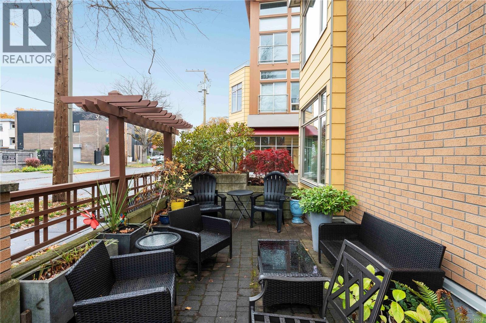 105 1035 Sutlej St, Victoria