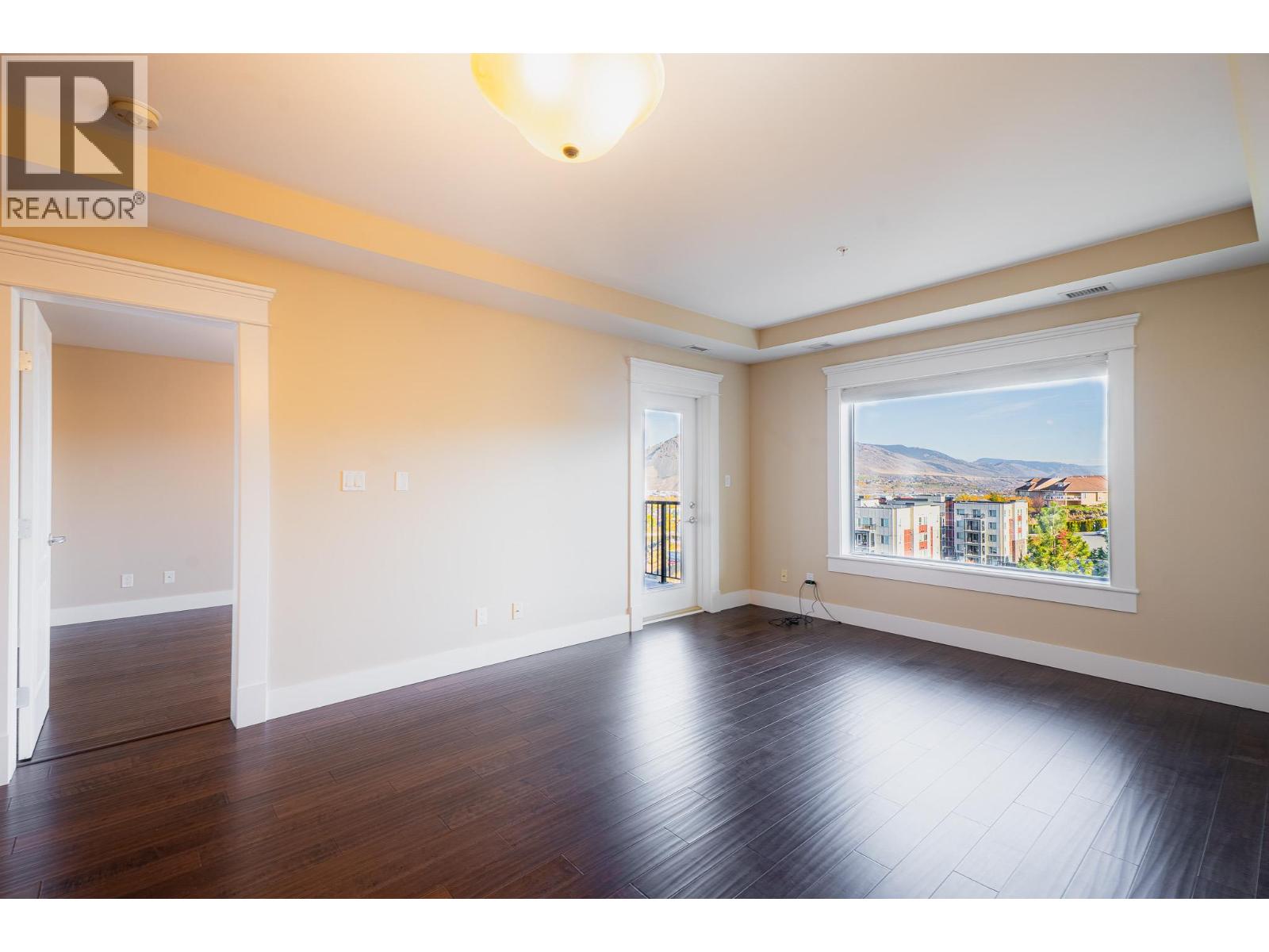 #504 975 VICTORIA  W STREET - 5