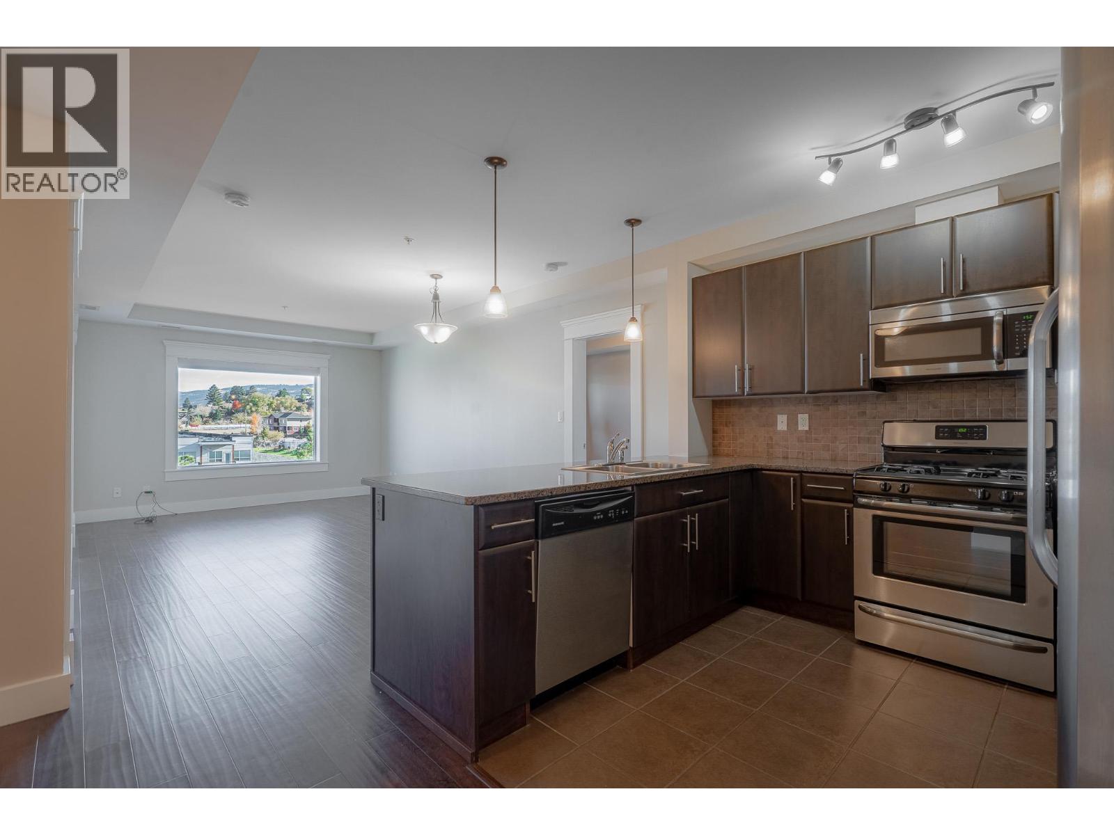 #504 975 VICTORIA  W STREET - 9