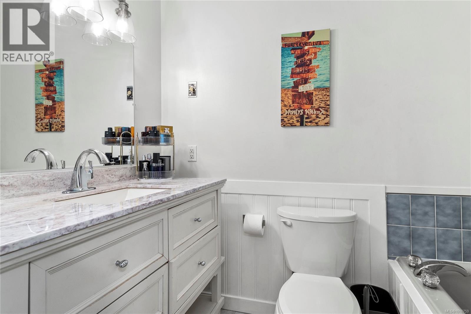 876 Springbok Rd, Campbell River