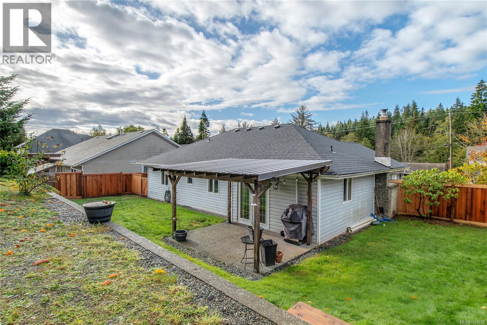 876 Springbok Rd, Campbell River