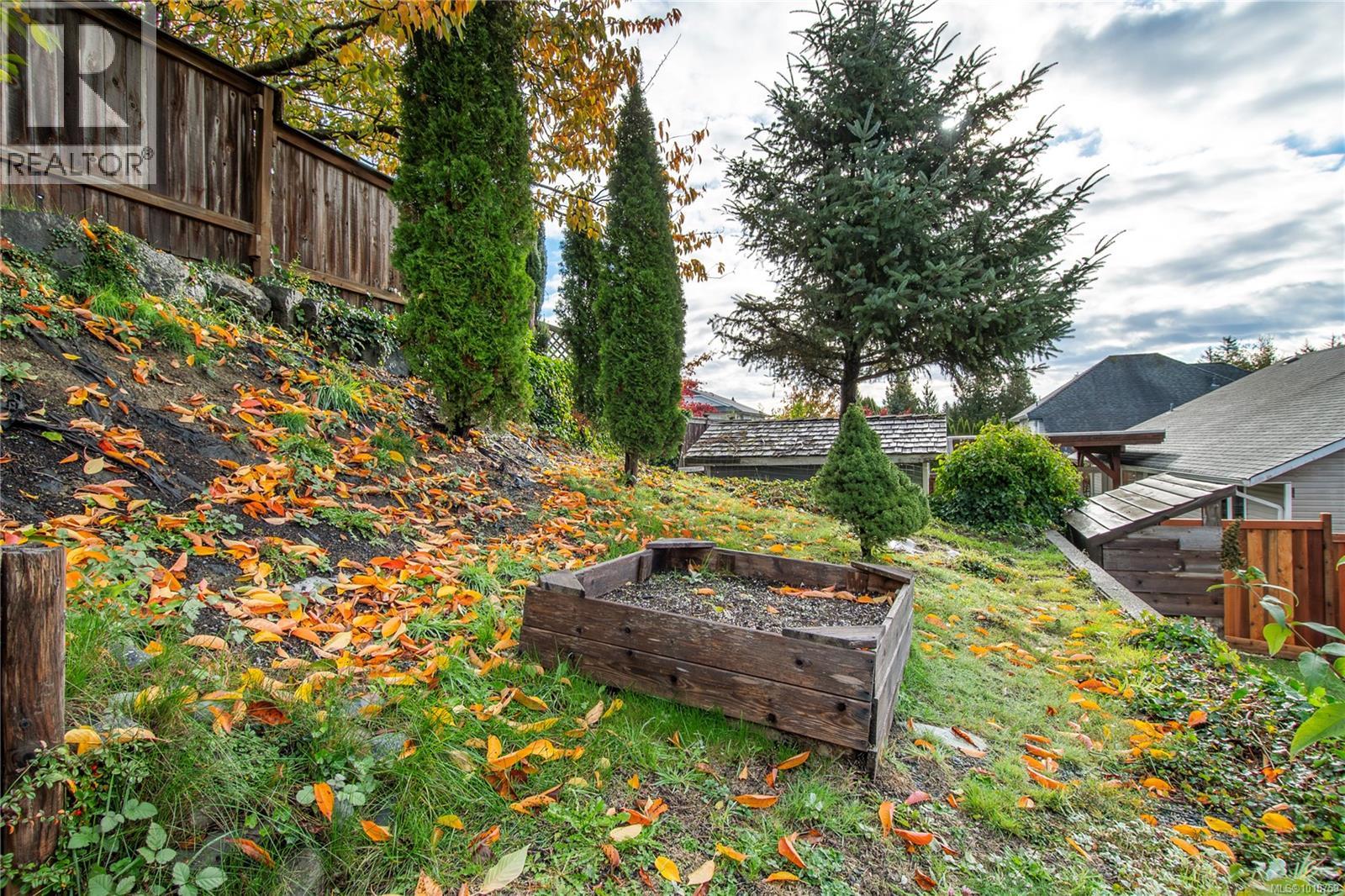 876 Springbok Rd, Campbell River