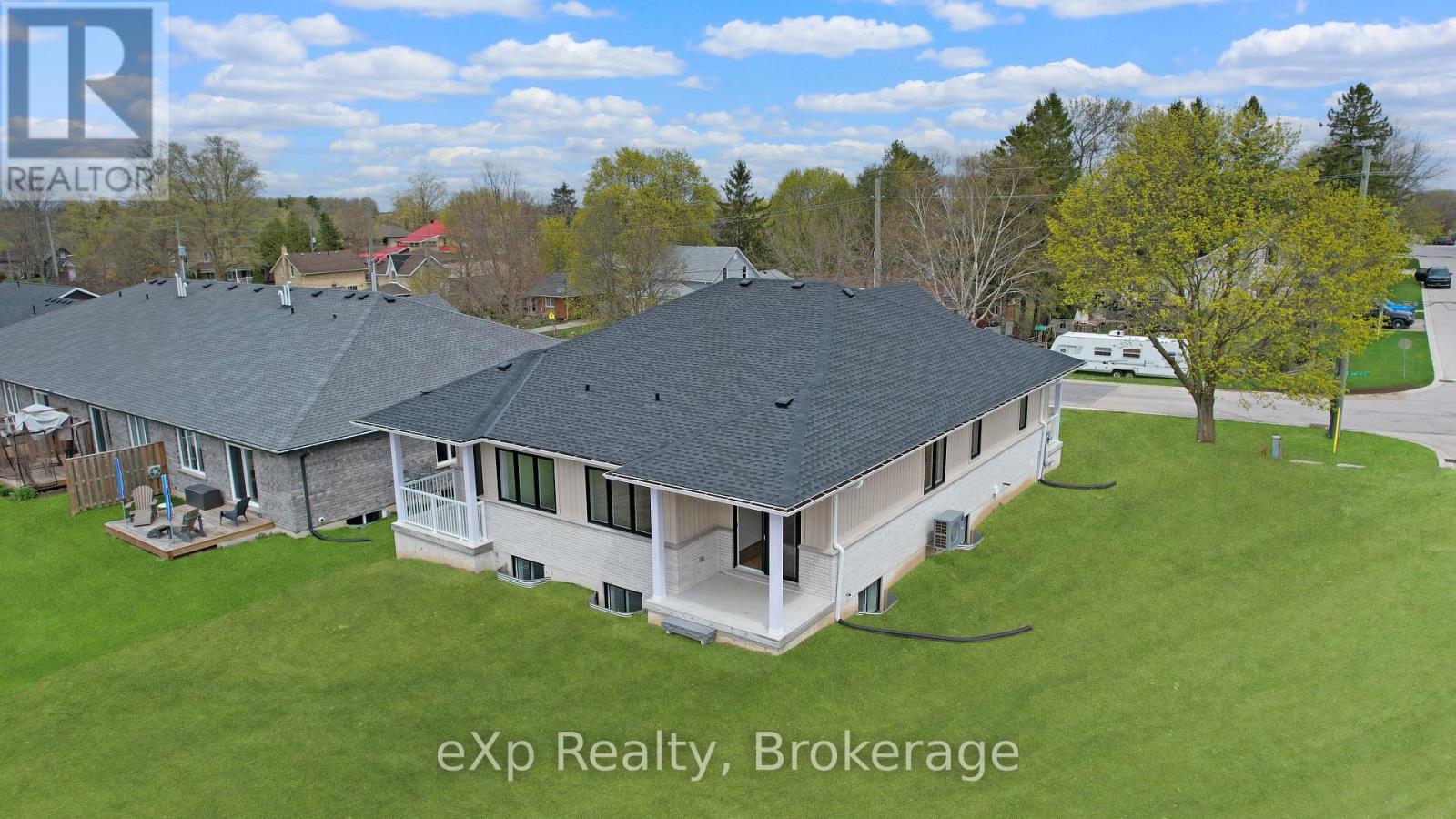 12 JANET STREET - Photo 2 of 27, South Bruce, Ontario