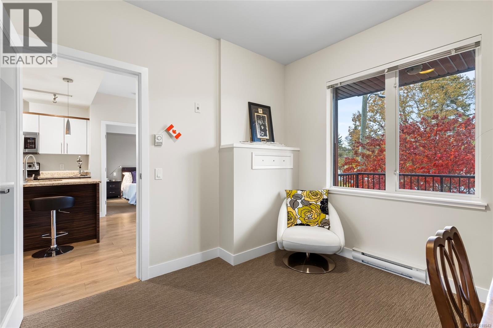 206 4040 Borden St, Saanich