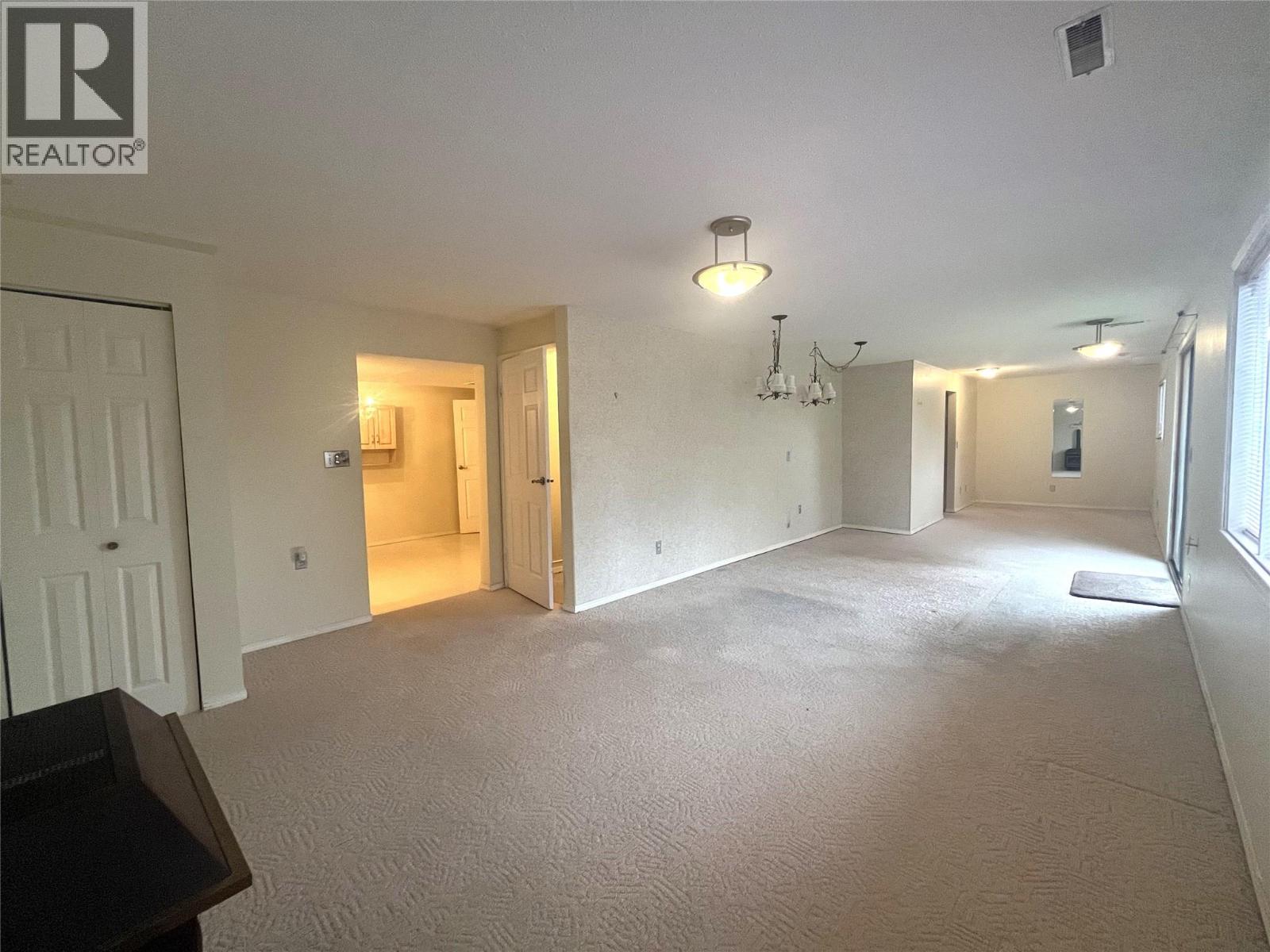 2392 Qu'Appelle Boulevard, Kamloops