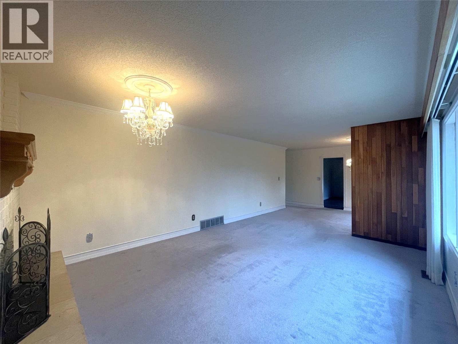 2392 Qu'Appelle Boulevard, Kamloops