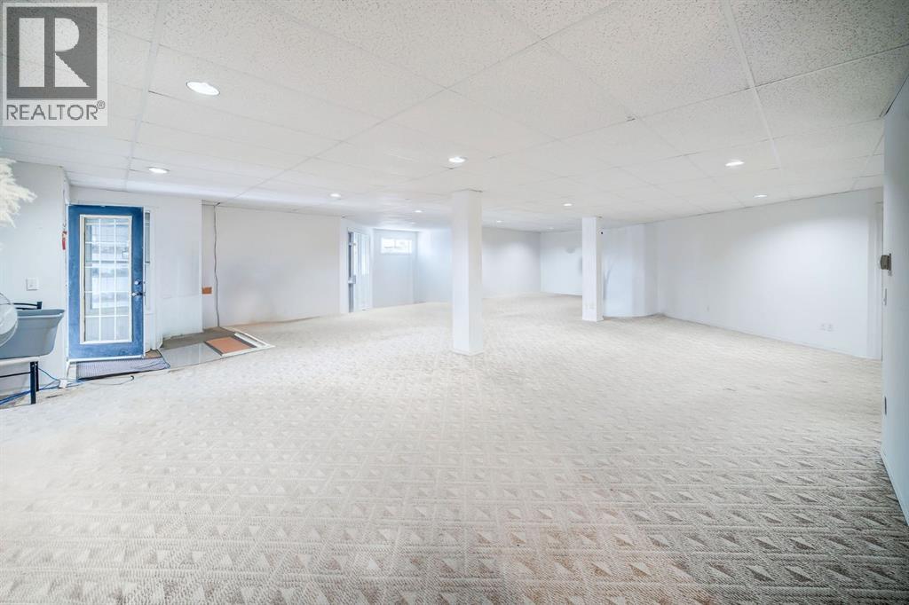 Single Family House Bungalow for Sale in  Signal Hill Heights SW Signal Hill Calgary 