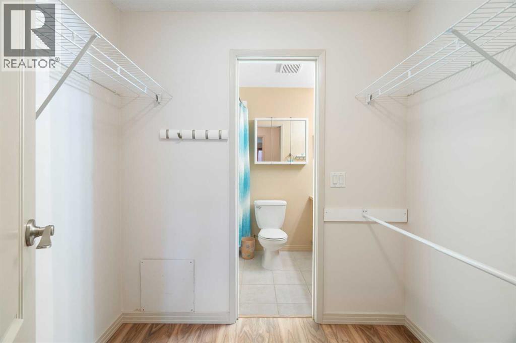 Single Family House for Sale in    Street SW Canyon Meadows Calgary 