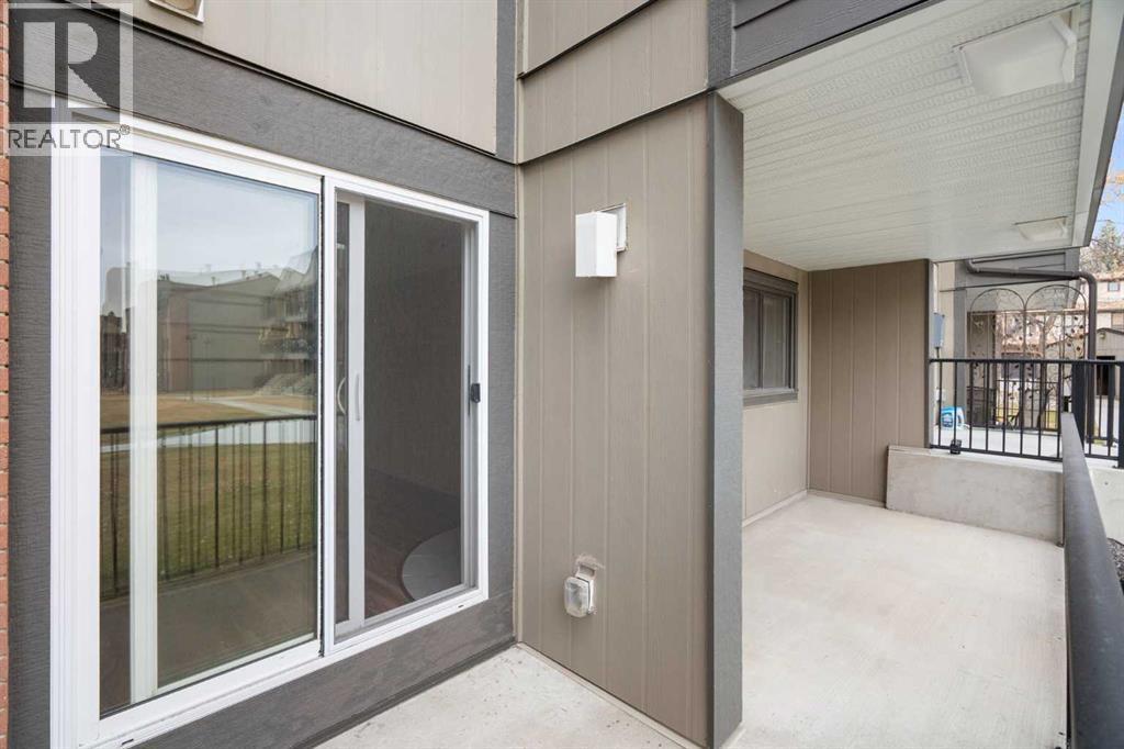 Single Family House for Sale in    Street SW Canyon Meadows Calgary 