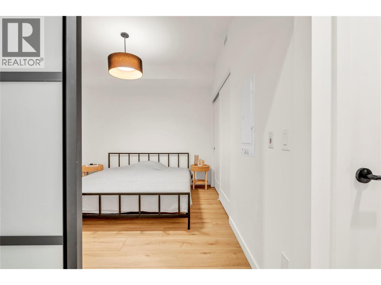 311 660 Cawston Avenue, Kelowna