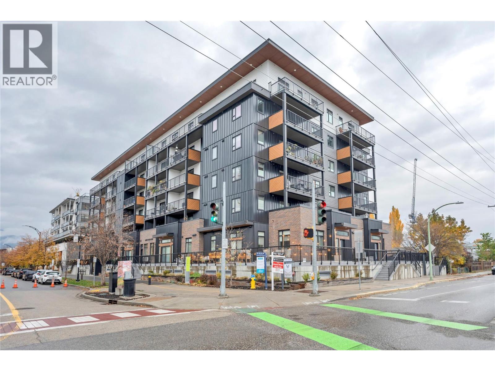 311 660 Cawston Avenue, Kelowna