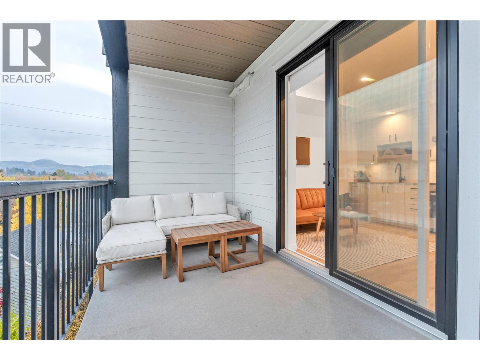 311 660 Cawston Avenue, Kelowna