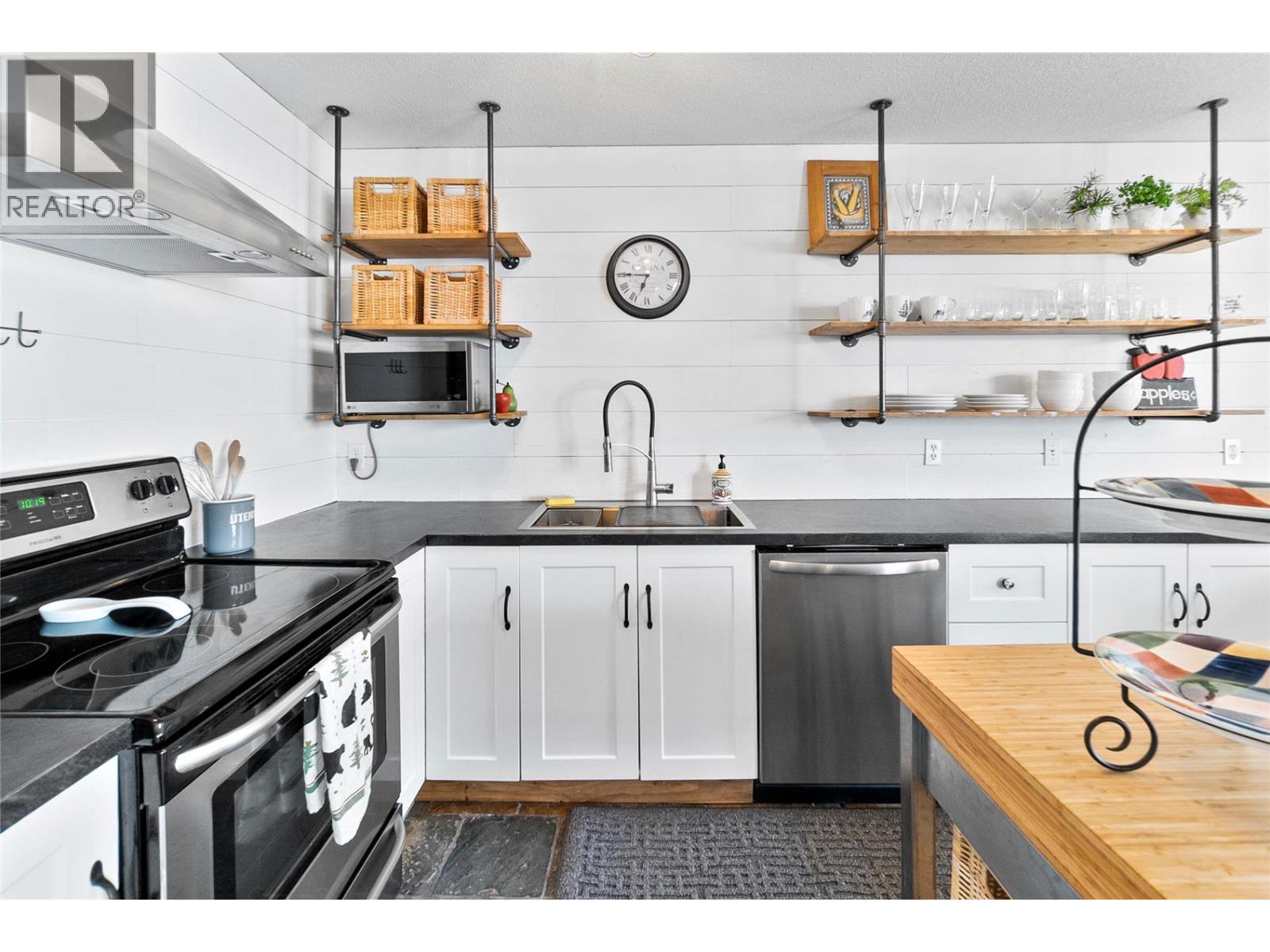 437F 40 Kettle View Road, Big White