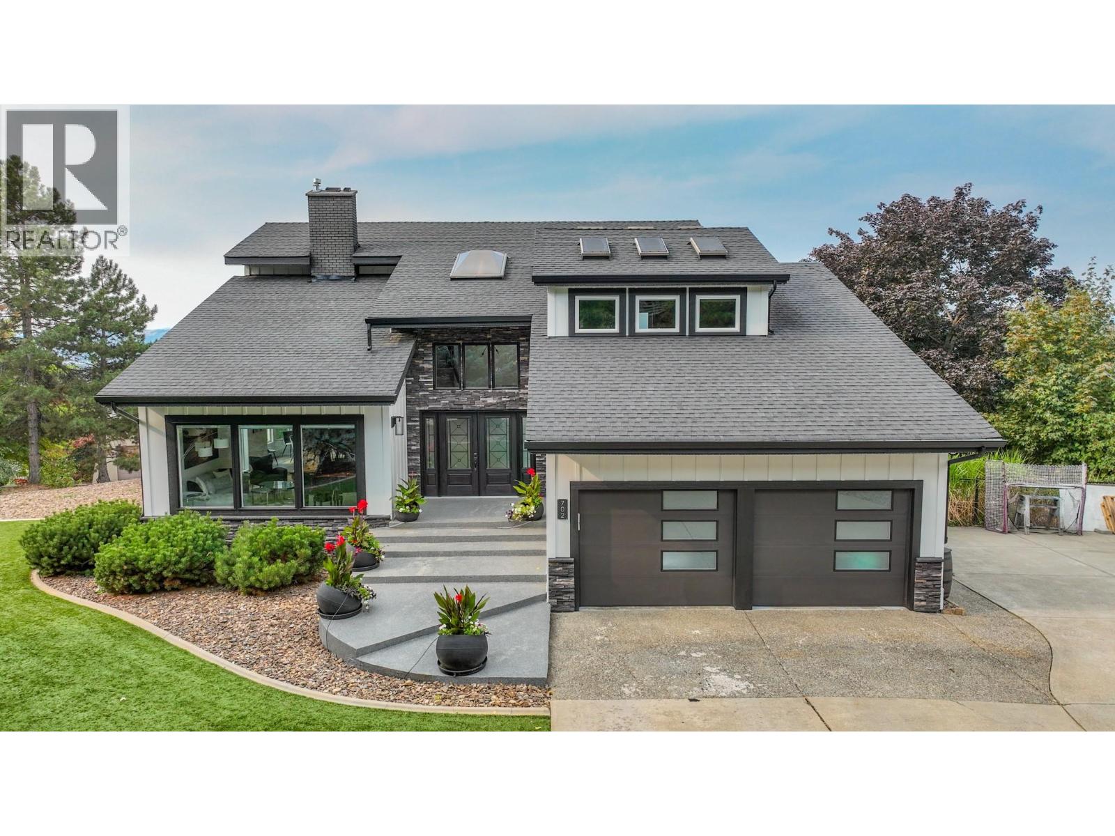 702 Cypress Drive, Coldstream