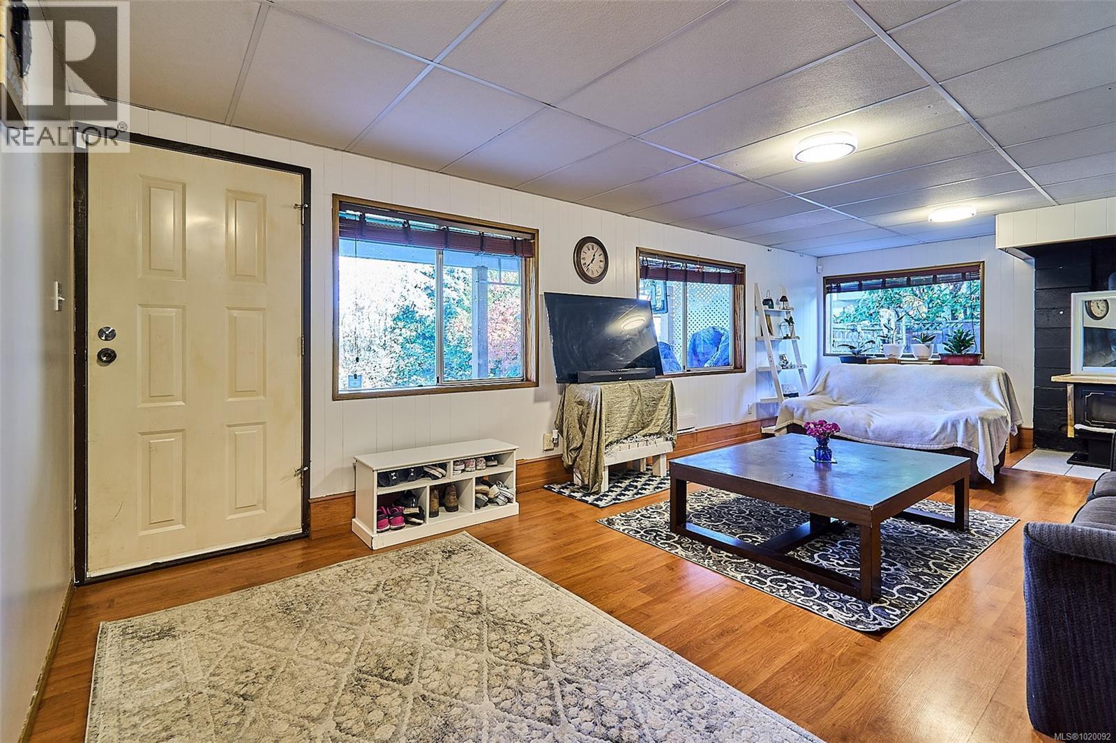 5422 Bayshore Dr, Nanaimo