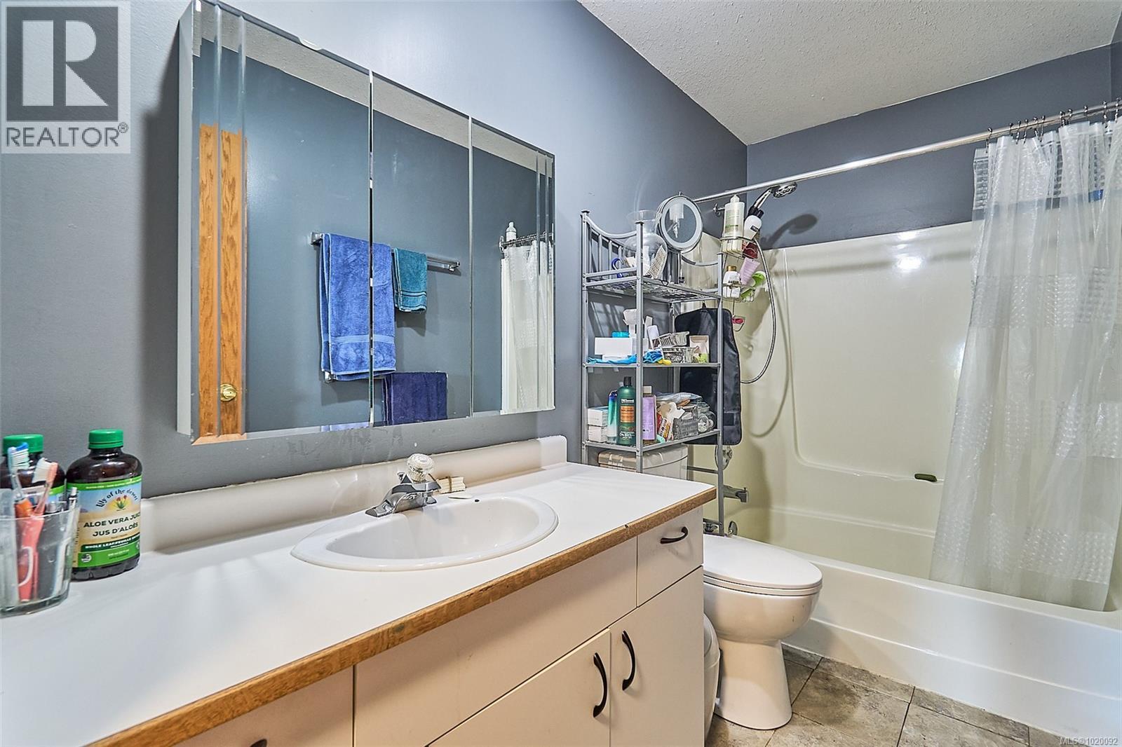 5422 Bayshore Dr, Nanaimo