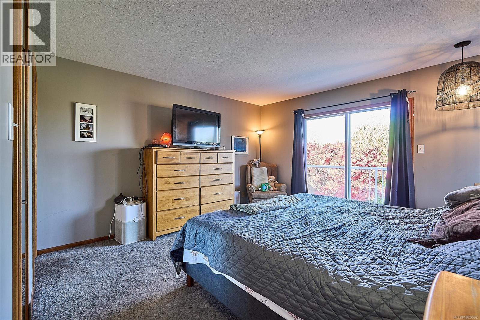 5422 Bayshore Dr, Nanaimo