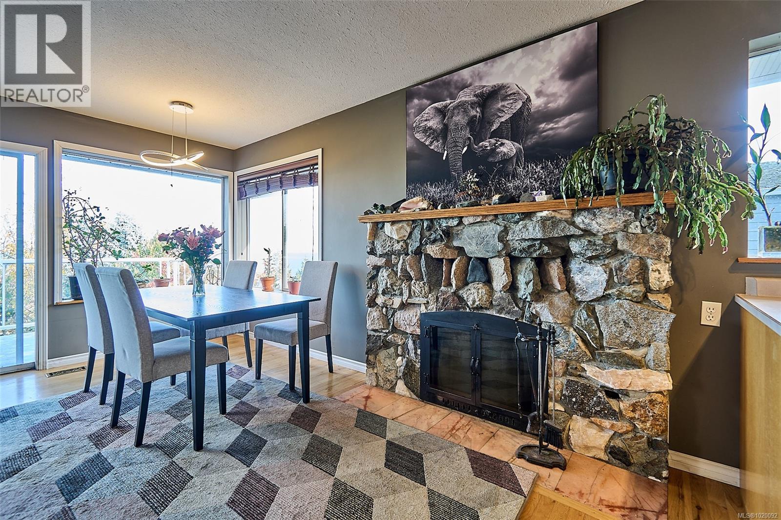 5422 Bayshore Dr, Nanaimo