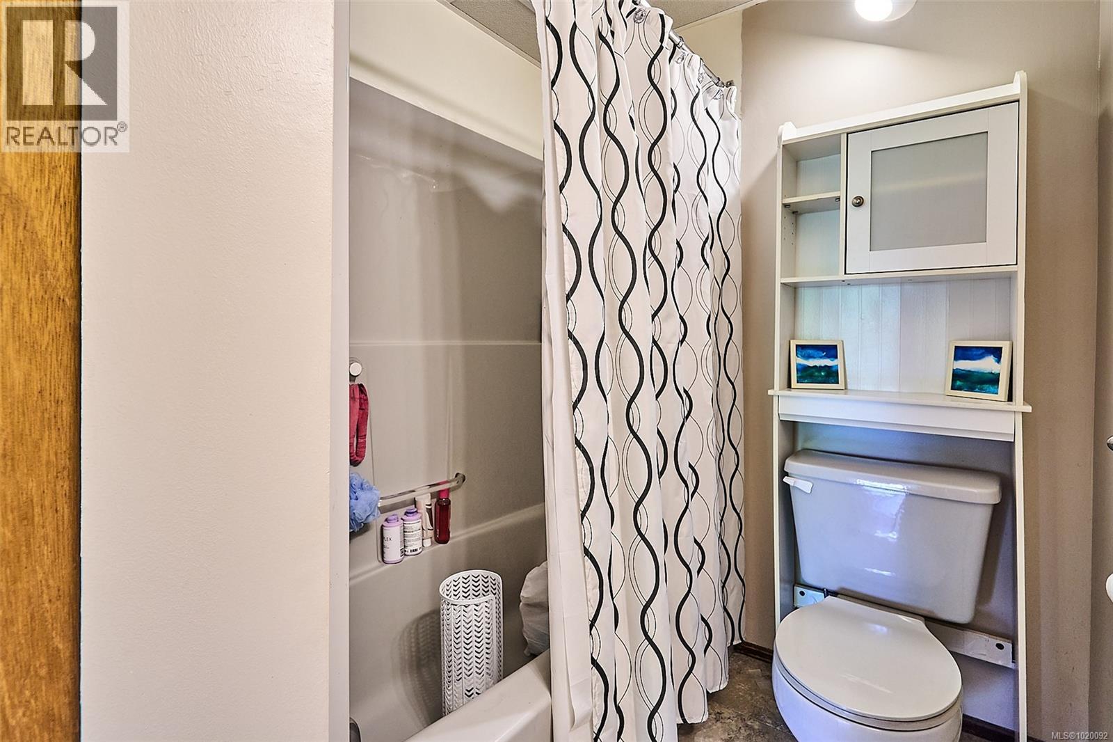 5422 Bayshore Dr, Nanaimo