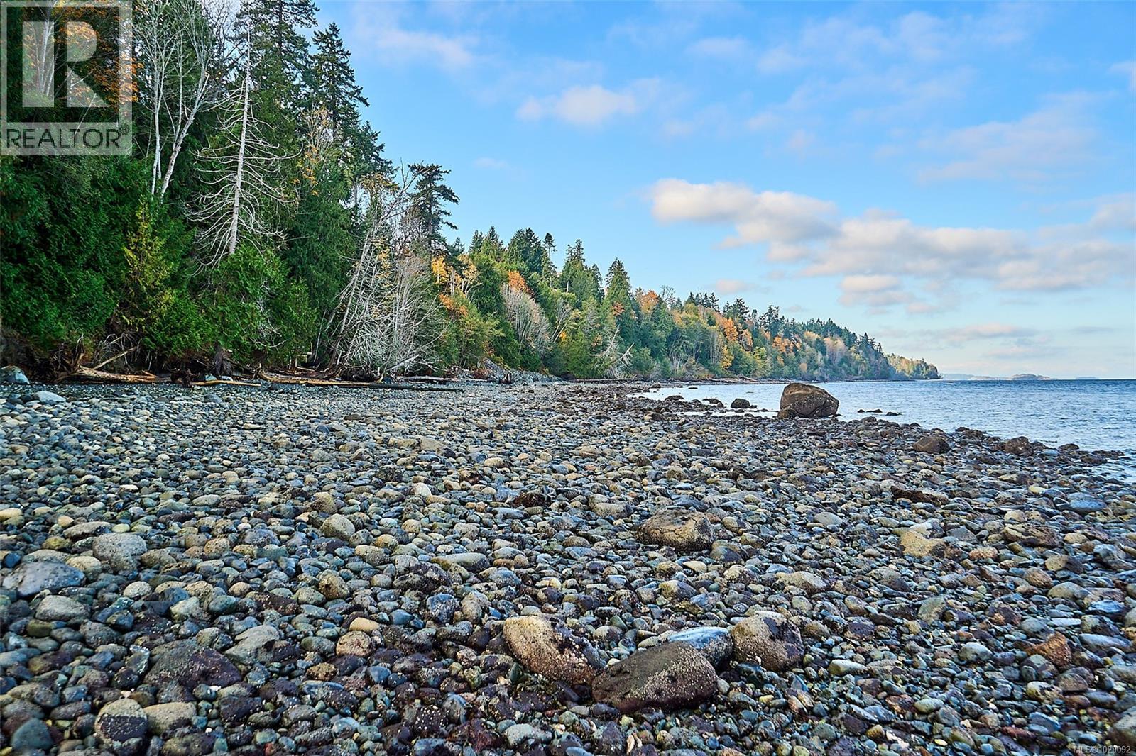 5422 Bayshore Dr, Nanaimo