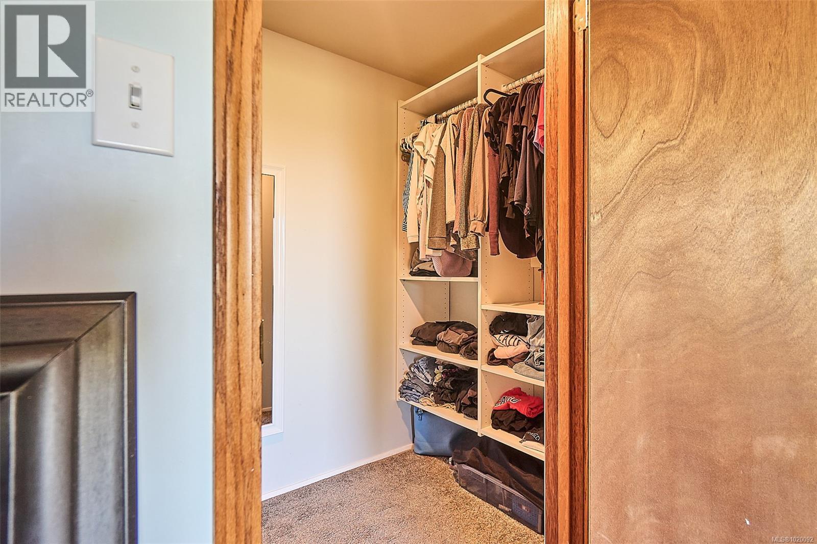 5422 Bayshore Dr, Nanaimo