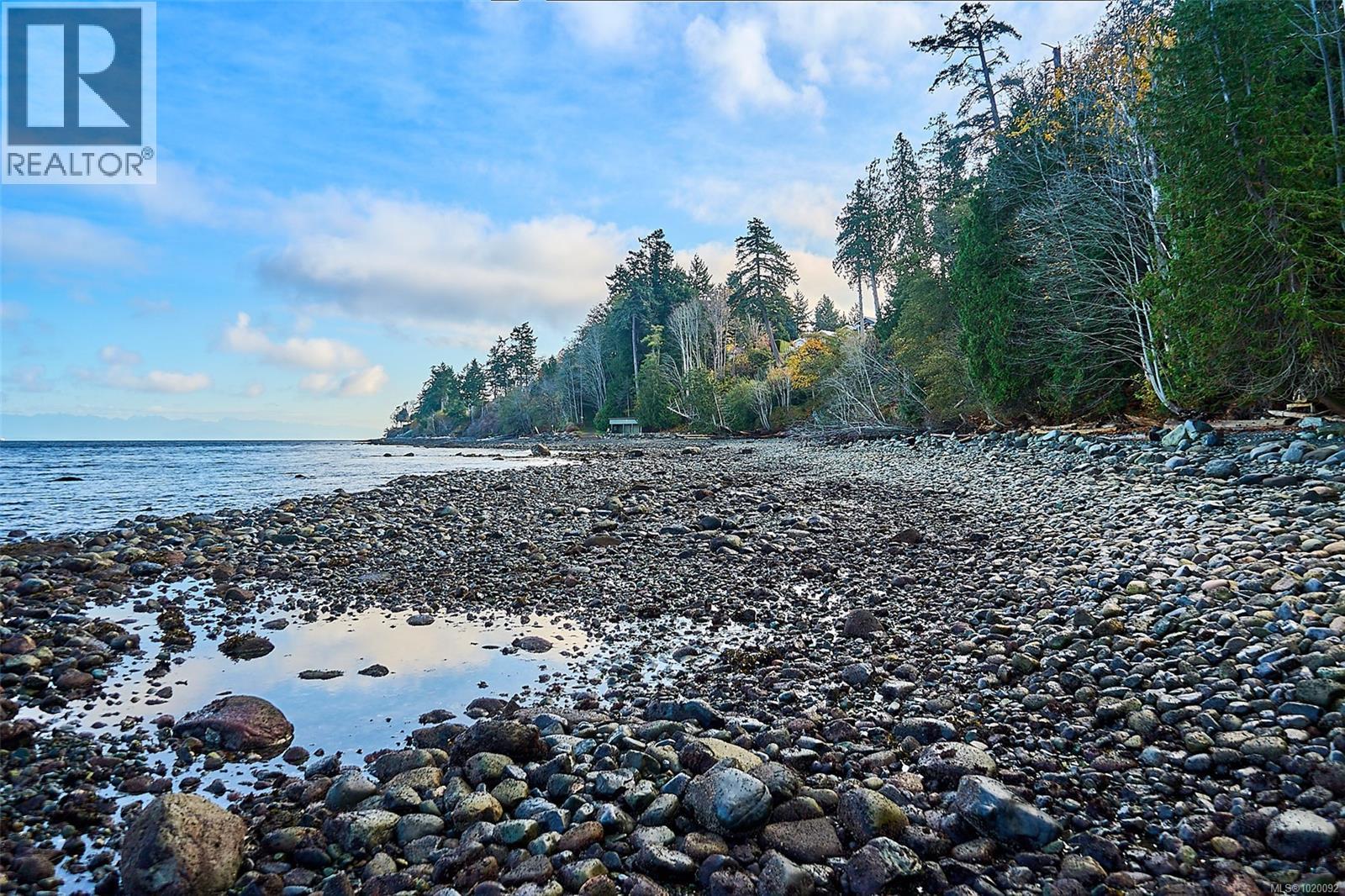 5422 Bayshore Dr, Nanaimo