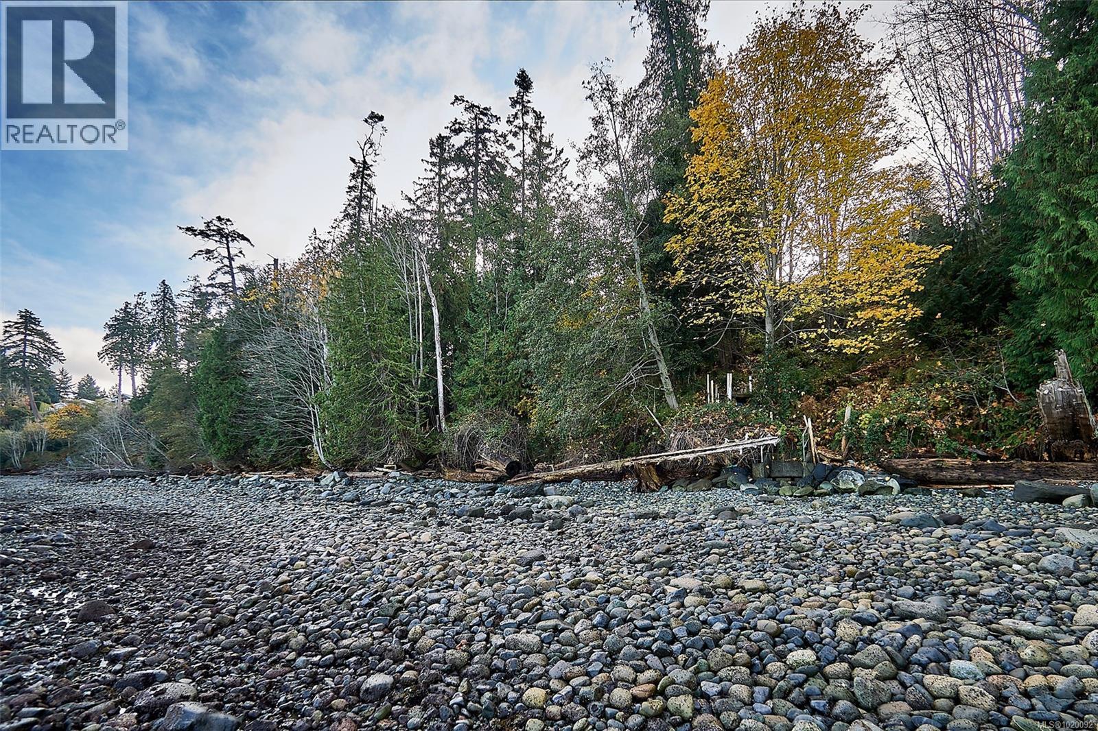 5422 Bayshore Dr, Nanaimo