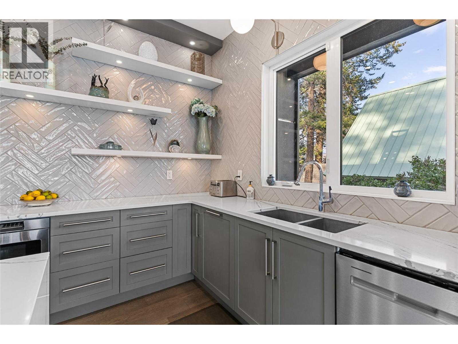  419 Shorts Road, Fintry