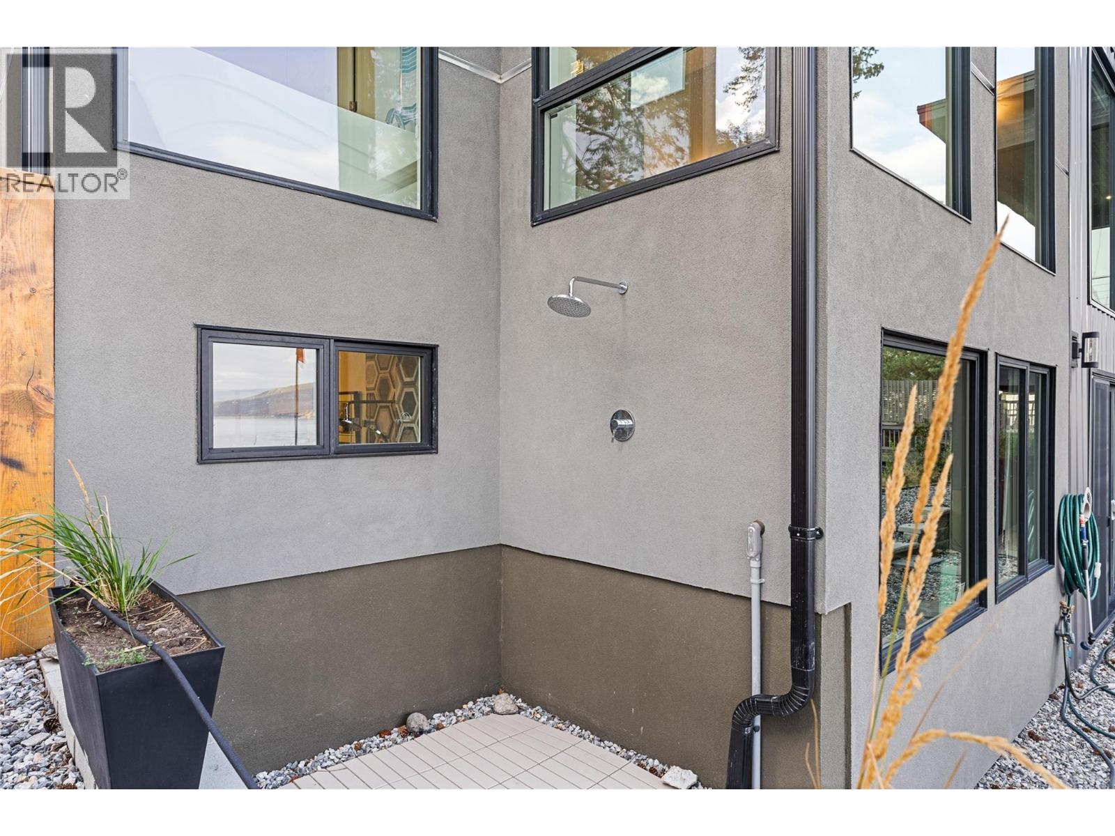  419 Shorts Road, Fintry