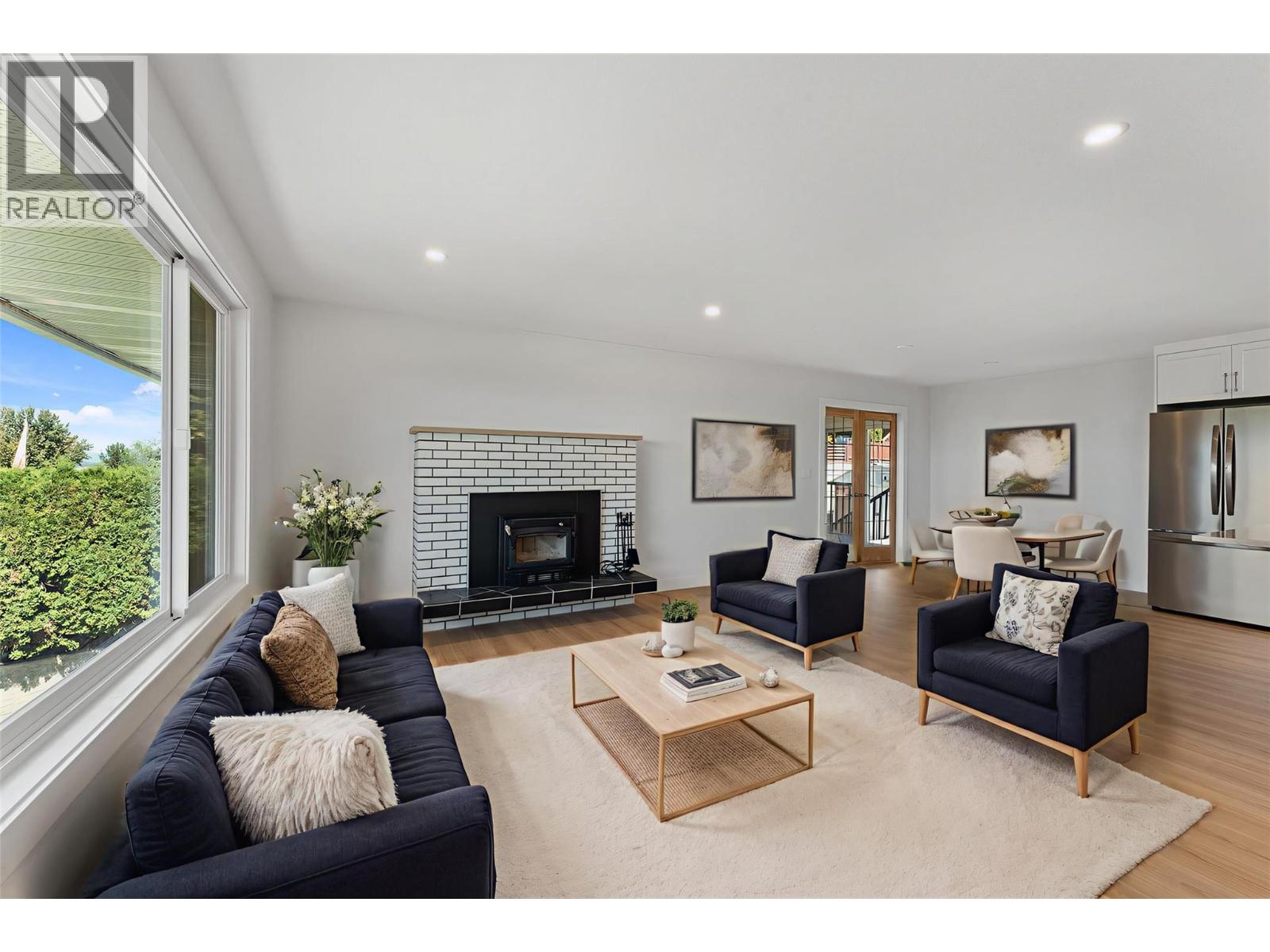  1175 Hillcrest Road, Kelowna