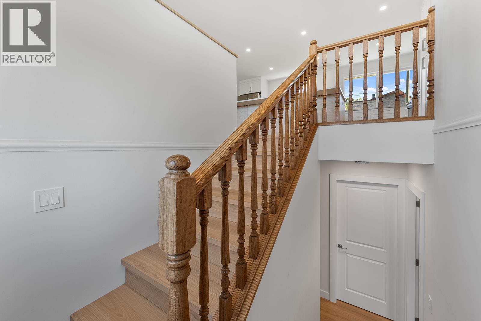  1175 Hillcrest Road, Kelowna