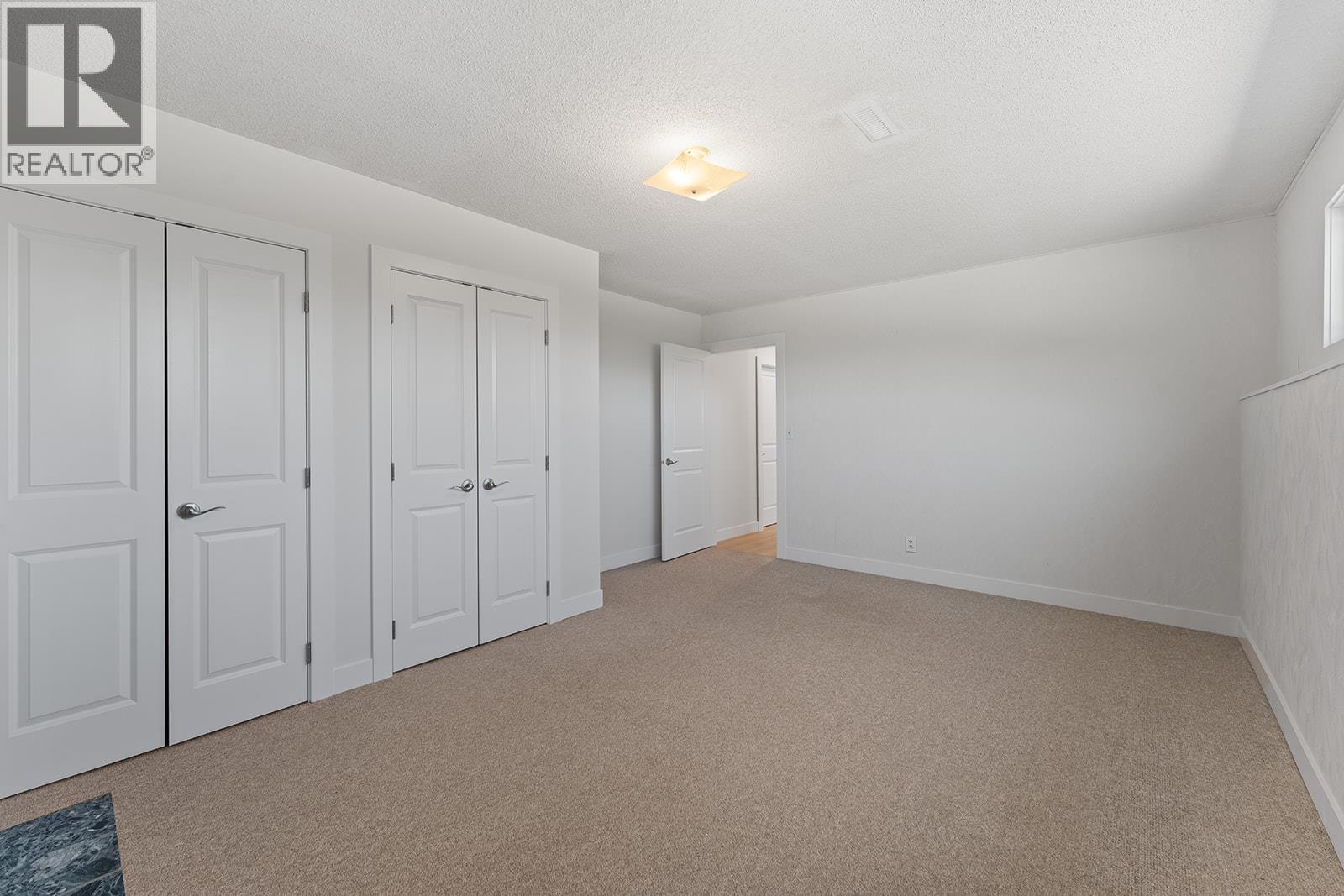  1175 Hillcrest Road, Kelowna