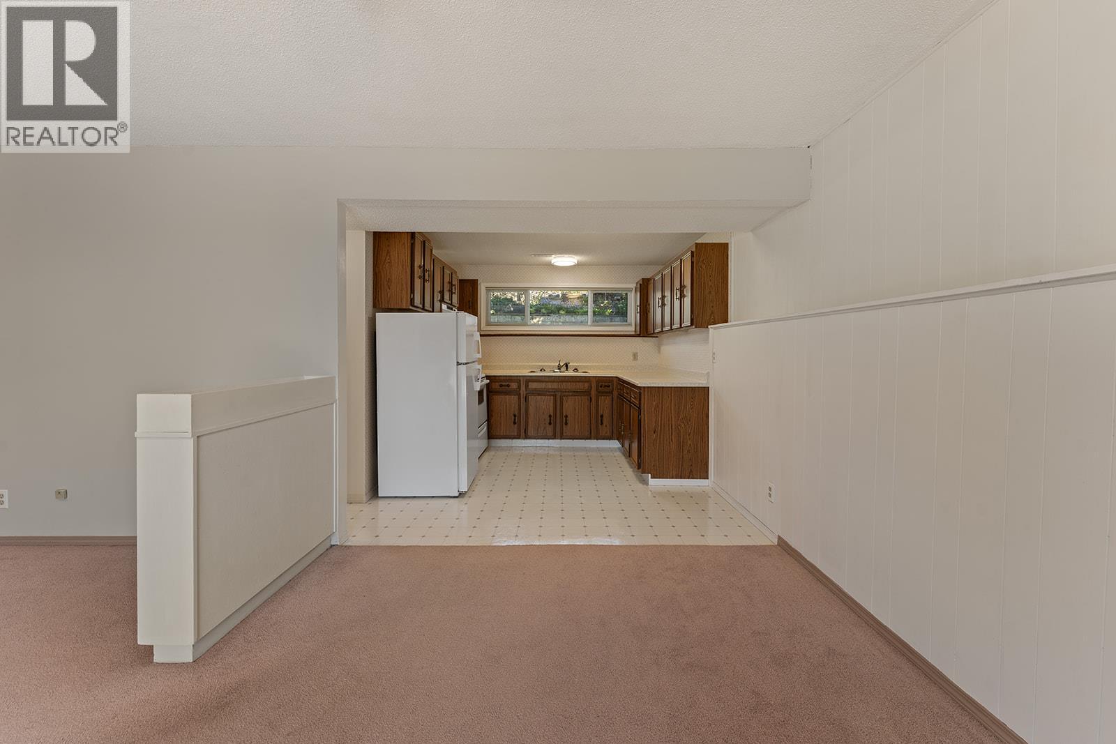  1175 Hillcrest Road, Kelowna