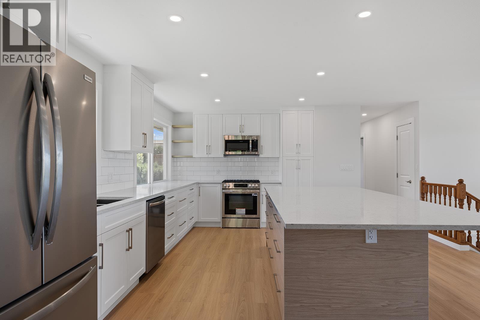  1175 Hillcrest Road, Kelowna