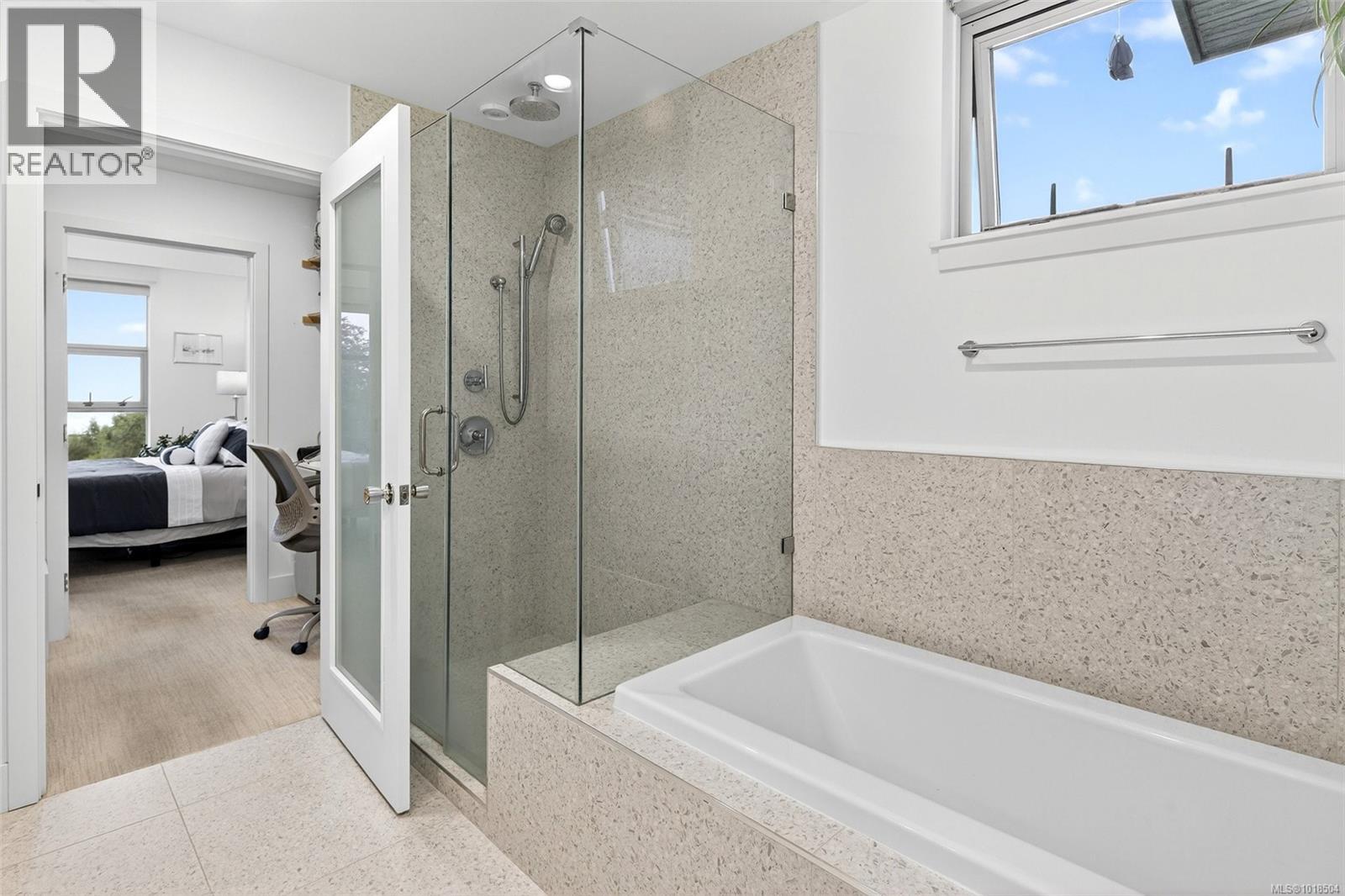 403 3223 Selleck Way, Colwood