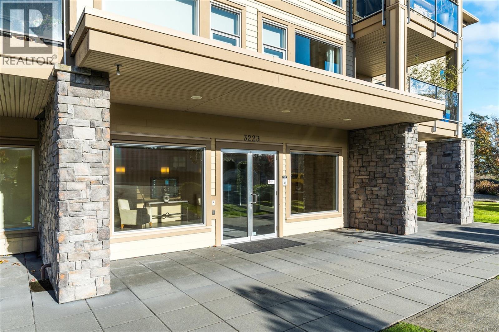 403 3223 Selleck Way, Colwood