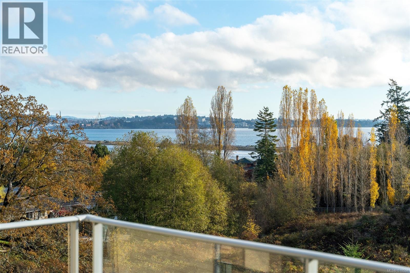 403 3223 Selleck Way, Colwood