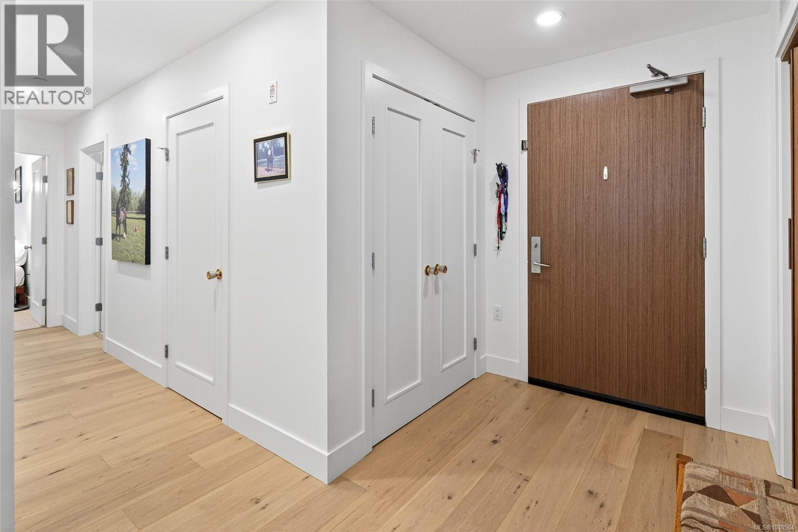 403 3223 Selleck Way, Colwood