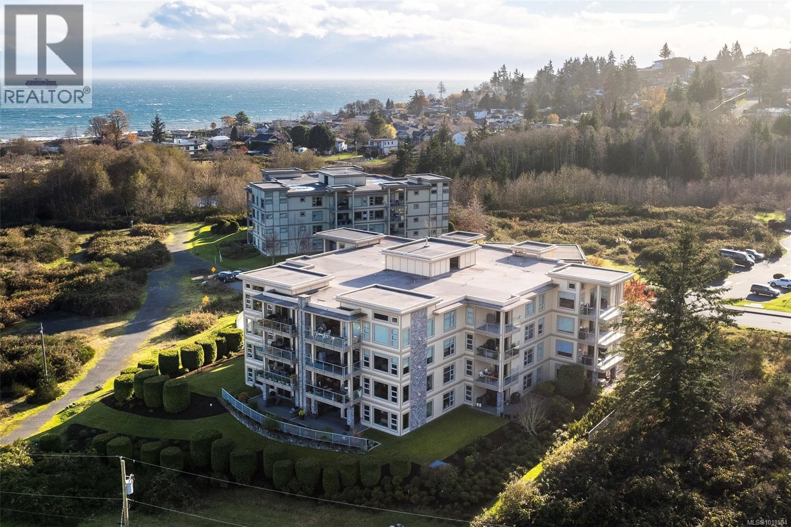 403 3223 Selleck Way, Colwood