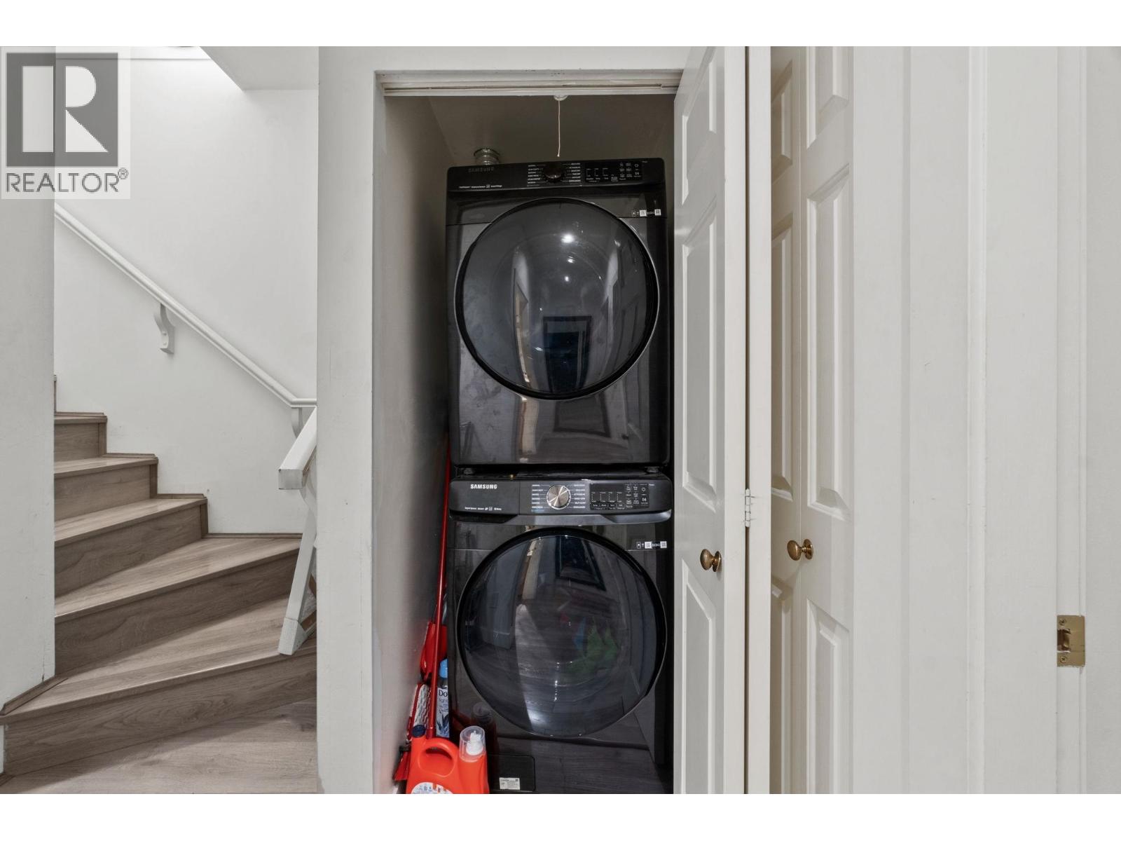 23 2133 ST. GEORGES AVENUE, North Vancouver