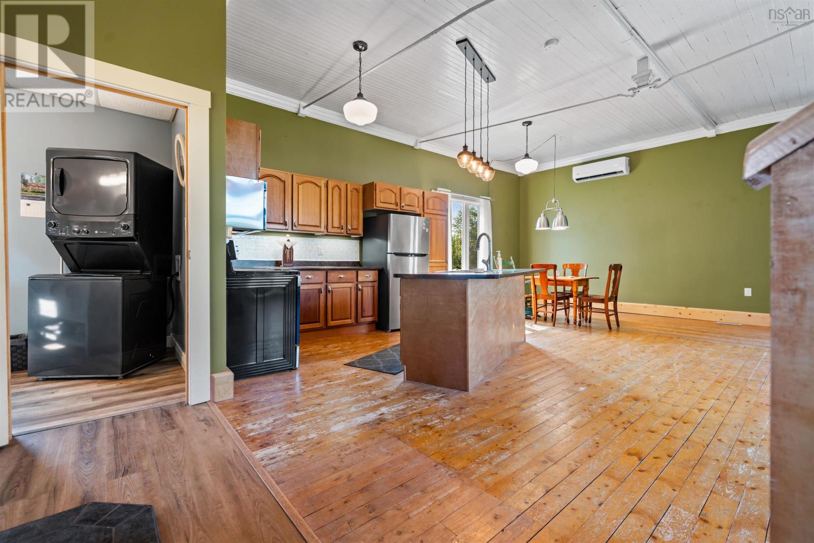 Property 10 of 42 of 42 Memory Lane