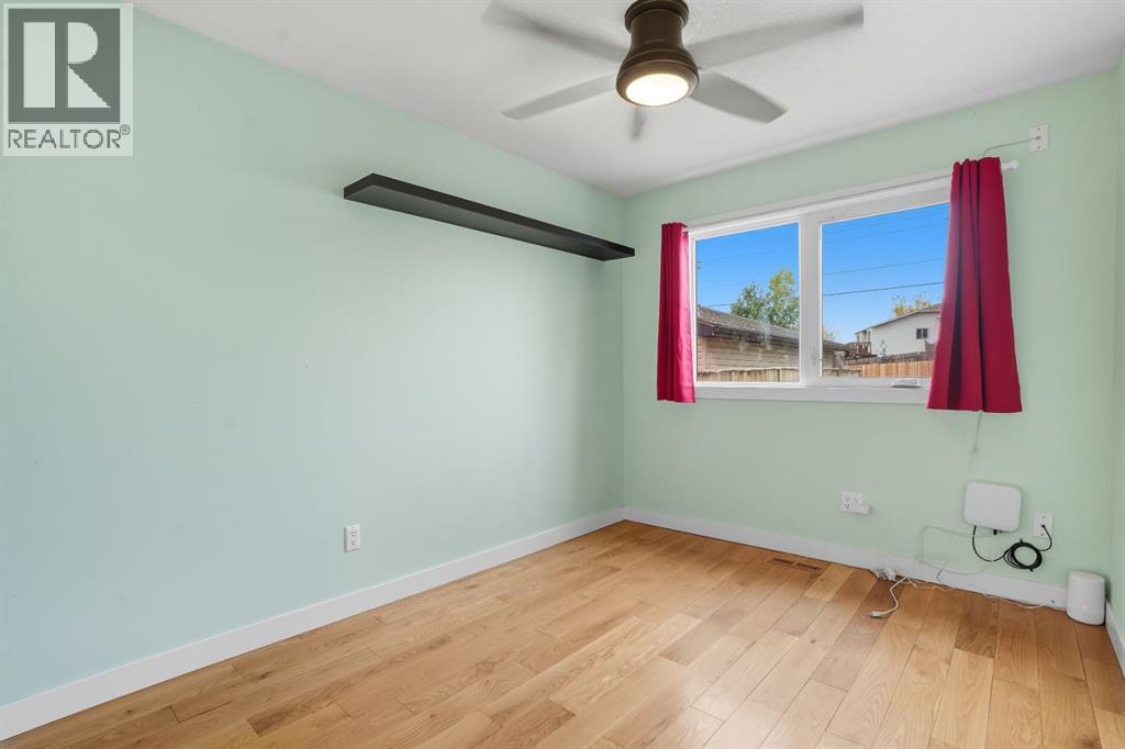 Single Family House Bungalow for Sale in  Falchurch Crescent NE Falconridge Calgary 