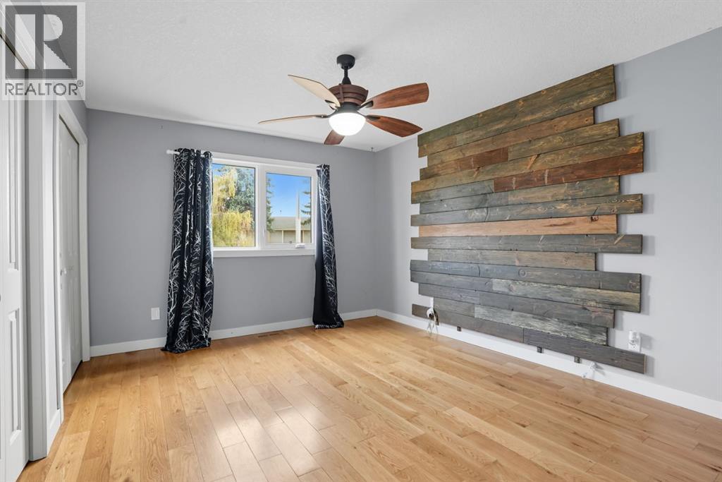 Single Family House Bungalow for Sale in  Falchurch Crescent NE Falconridge Calgary 