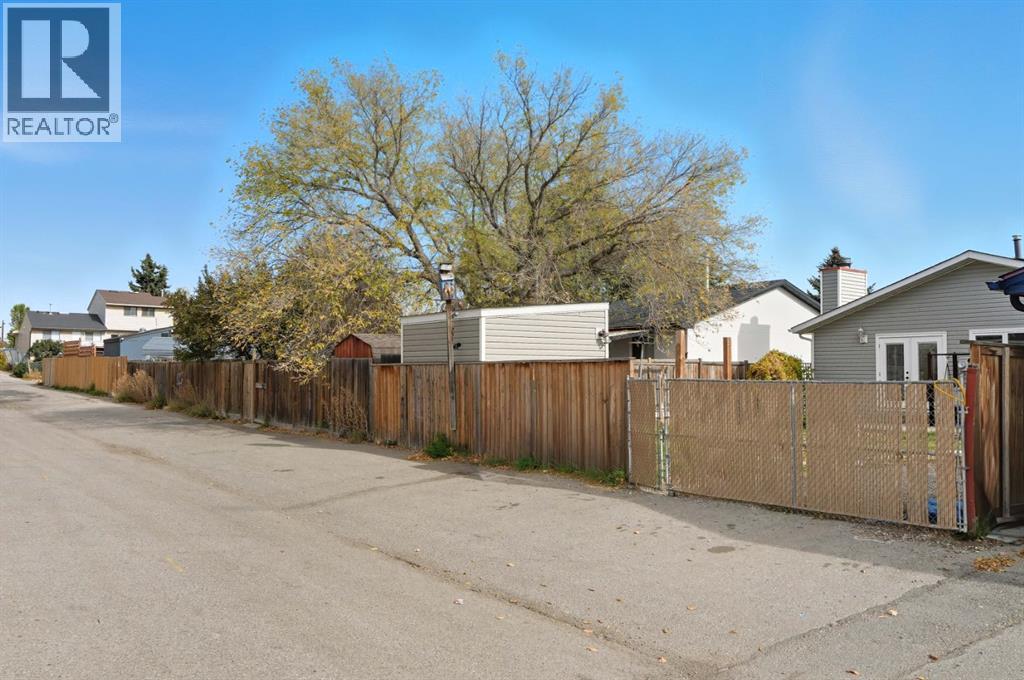 Single Family House Bungalow for Sale in  Falchurch Crescent NE Falconridge Calgary 