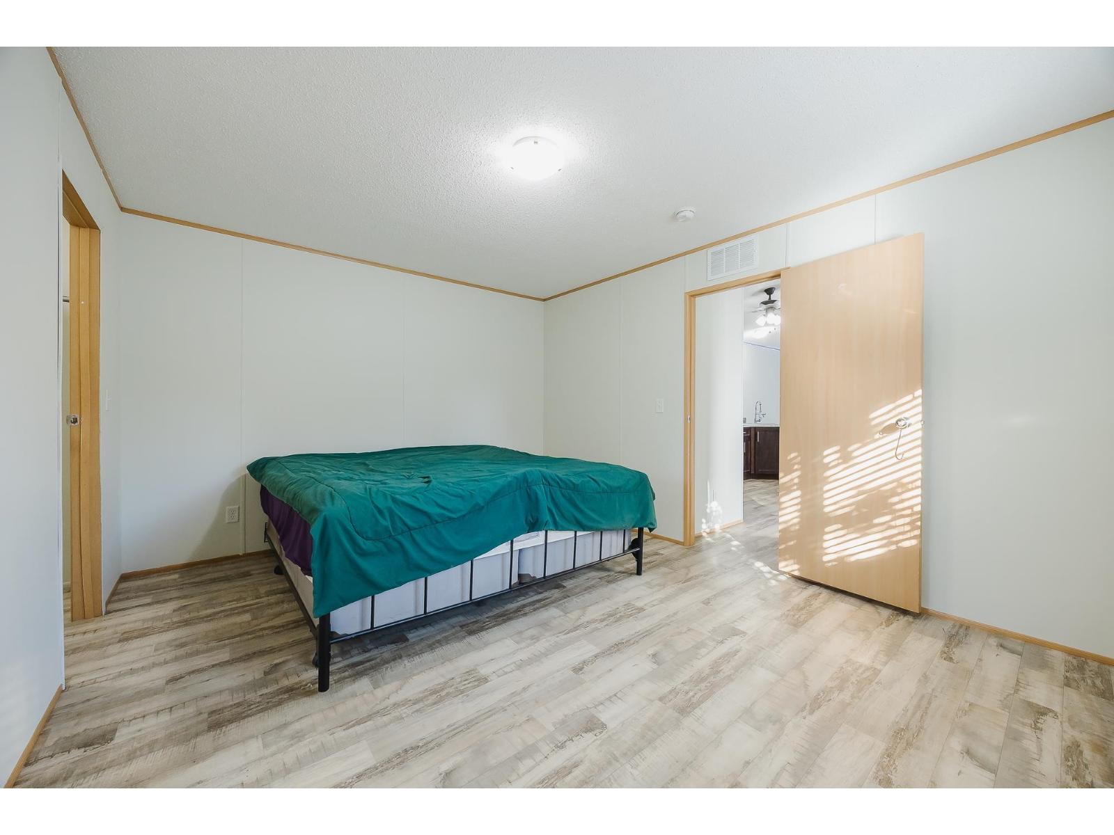 28 9267 SHOOK ROAD, Mission